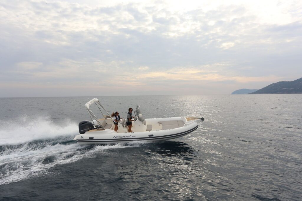 Location - Bateau - Capelli tempest 700 - Ibiza