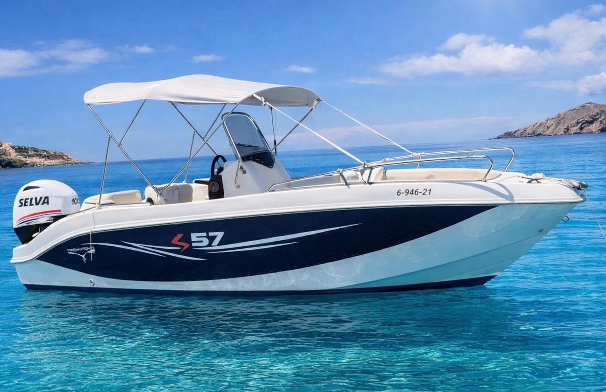 Location bateau Ibiza Trimarchi 57 S Pro avec solarium et équipements de snorkeling