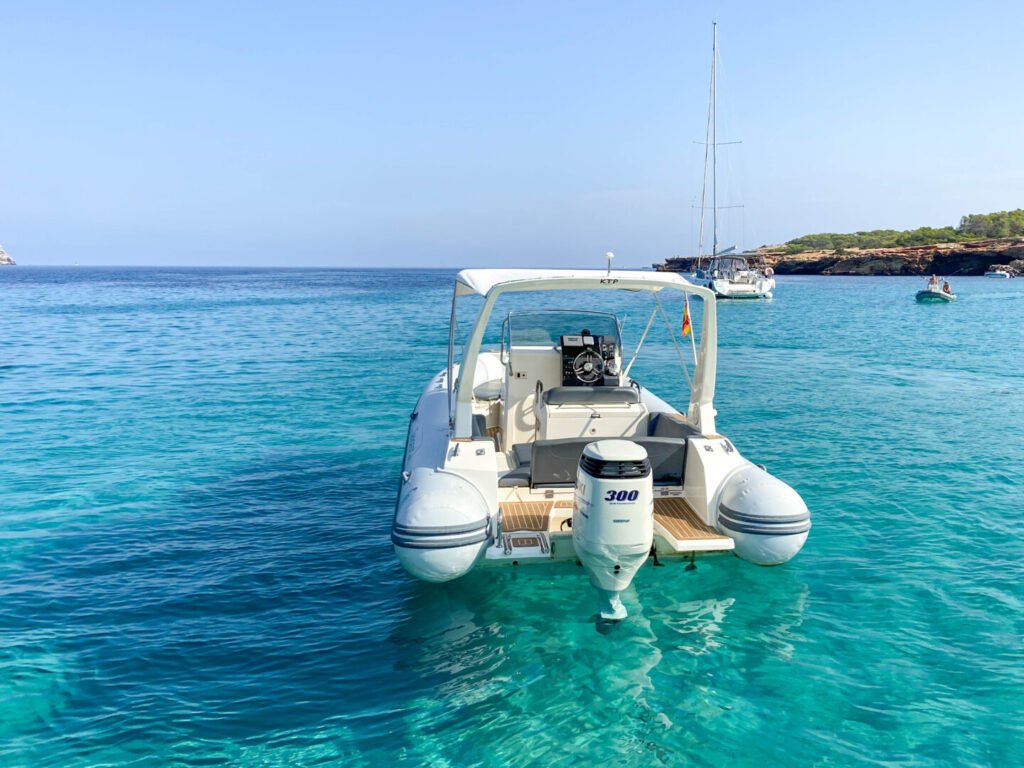 Location de bateau capelli 800 à Ibiza (6)