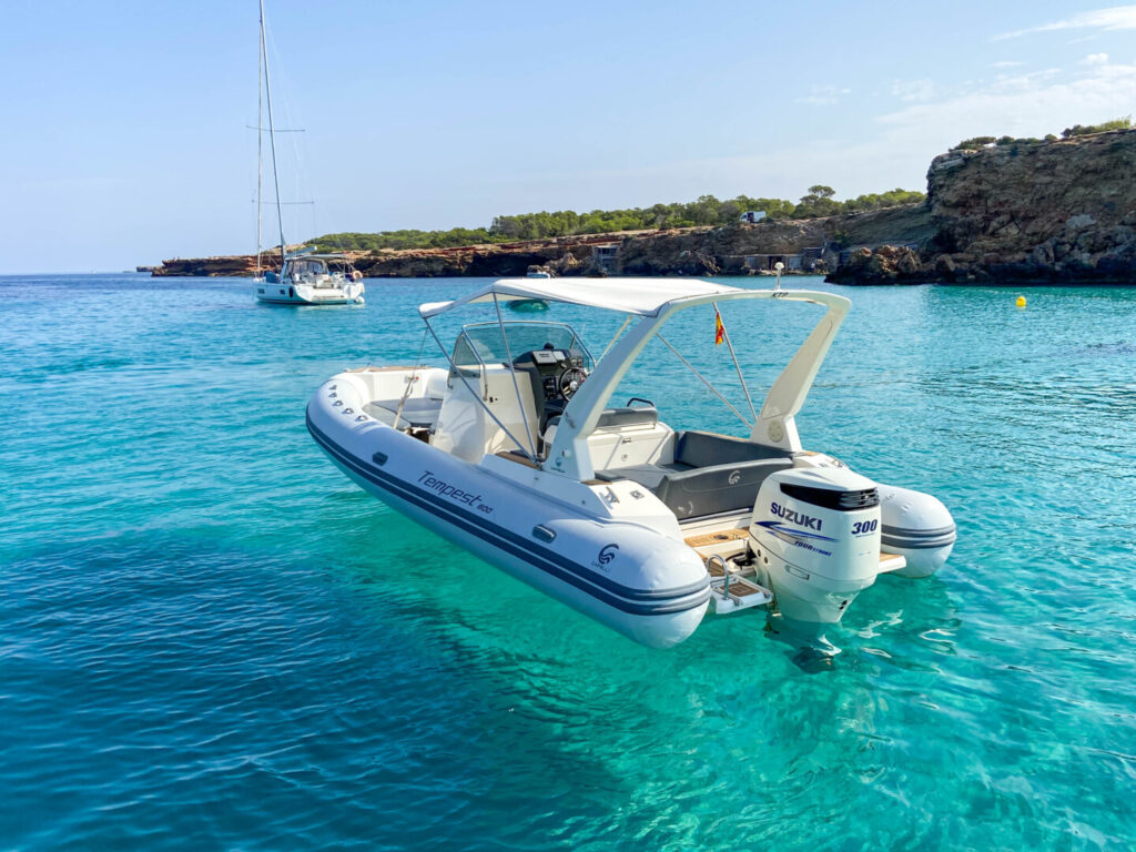 Location de bateau capelli 800 à Ibiza (4)