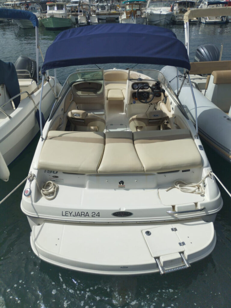 Location - bateau - chaparral 190 SSI - Ibiza