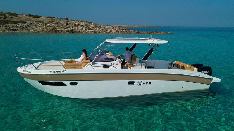 Ibiza boat rental Saver 330 WA on turquoise waters