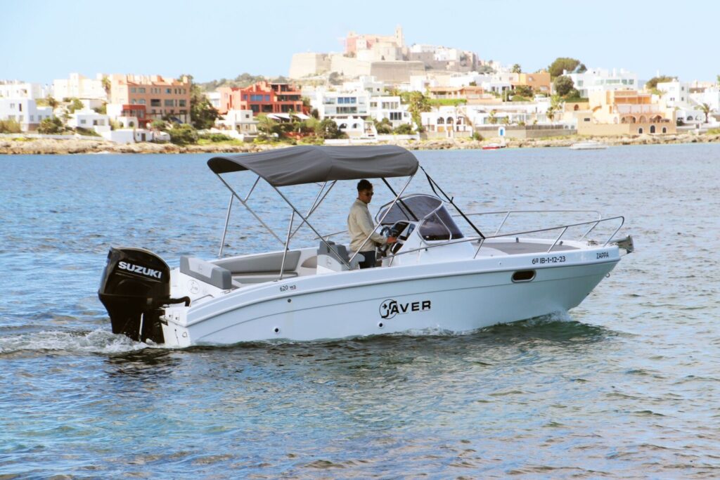 Location de bateau saver 660 wa à Ibiza (11)