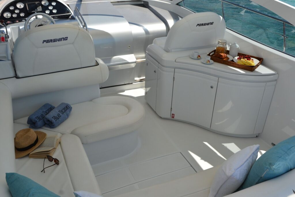 Location - bateau - Pershing 37 - Ibiza