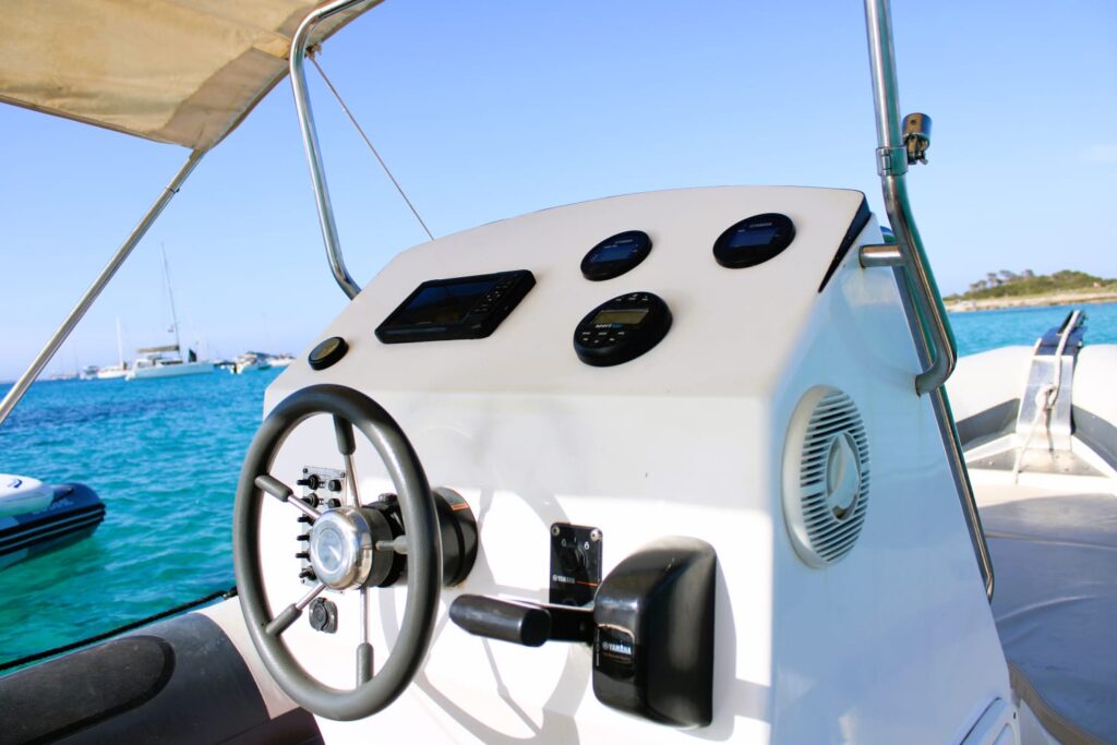 boat - rental - formentera - rib - 680
