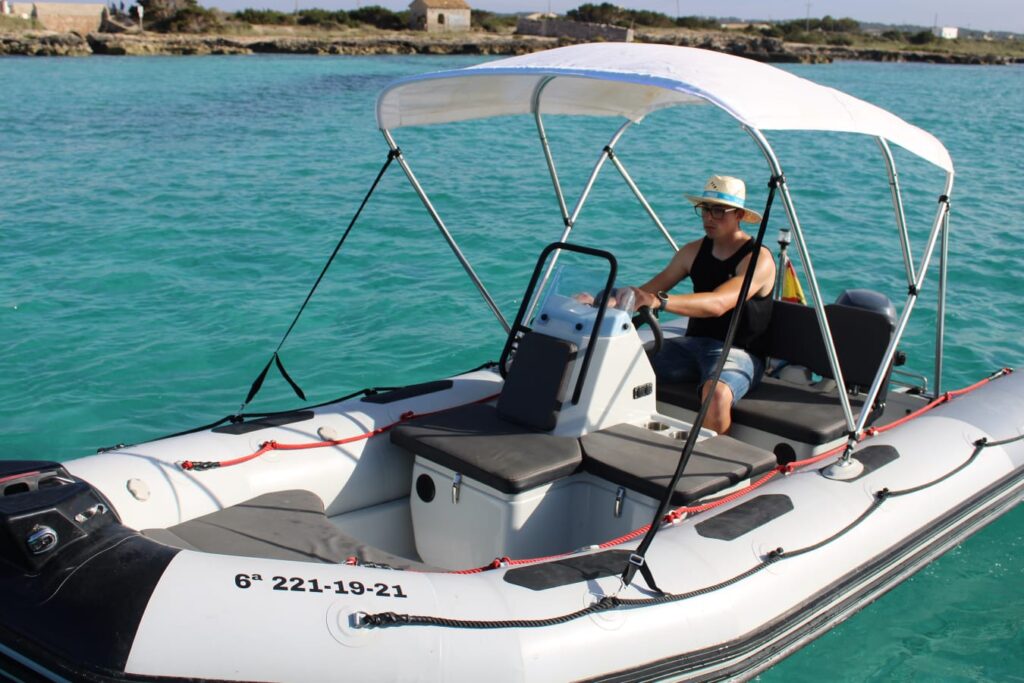 Hire a boat no license in Formentera