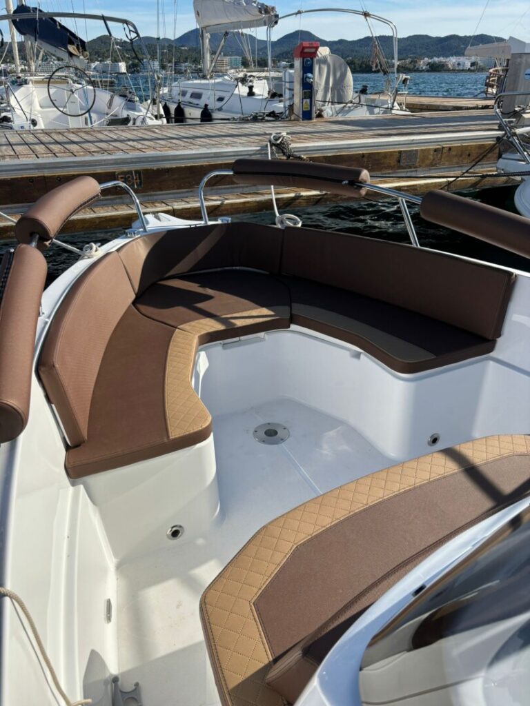 location-bateau-trident-630-open-ibiza-2