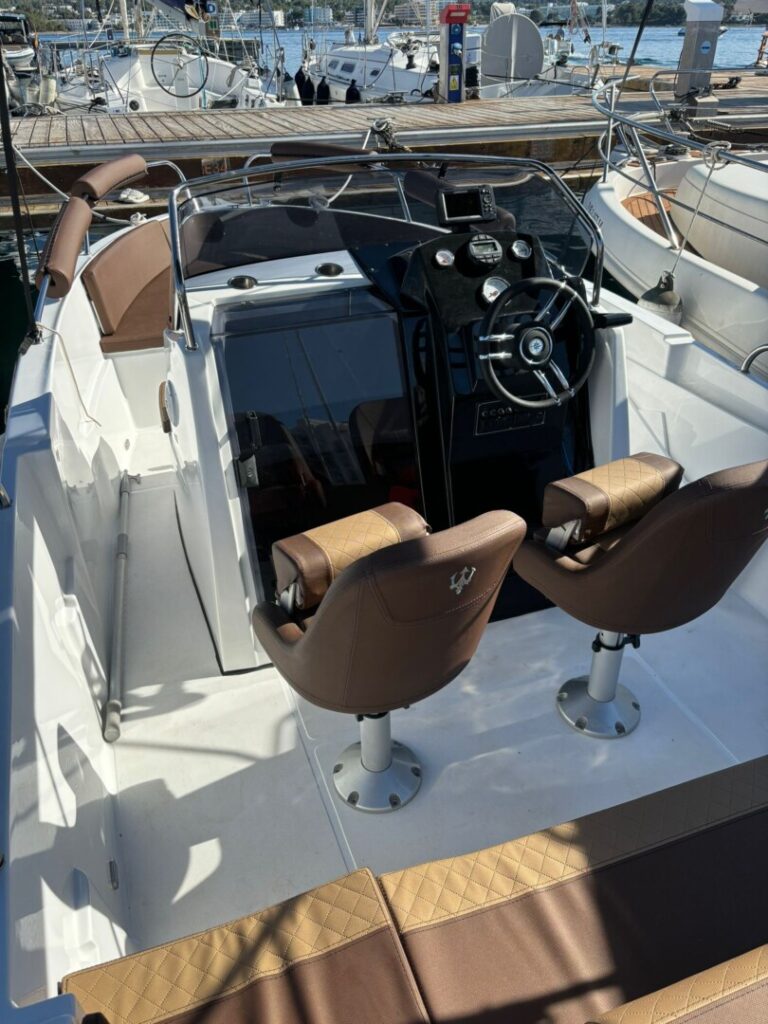 location-bateau-trident-630-open-ibiza-3